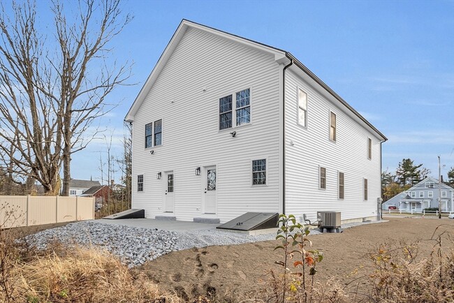 Building Photo - 88 Main St