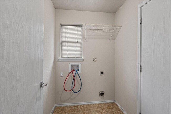 Building Photo - 15012 Parrish Ln