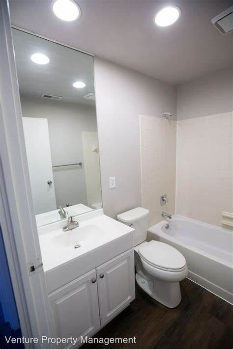 Building Photo - 480 Pedretti Ave