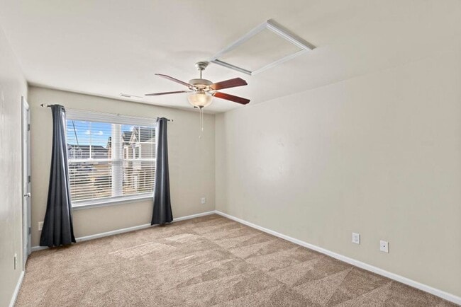 Building Photo - End Unit with Lots of Upgrades!