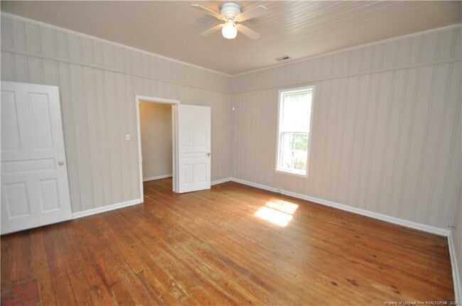 Building Photo - 310 N East St