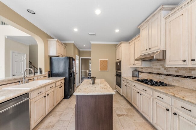 Building Photo - 3902 Lakeridge Canyon Dr