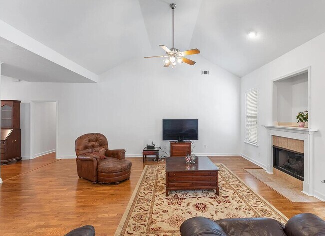 Building Photo - 3513 Seneca Ave