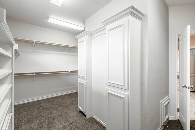 Building Photo - 3 Chambord Dr