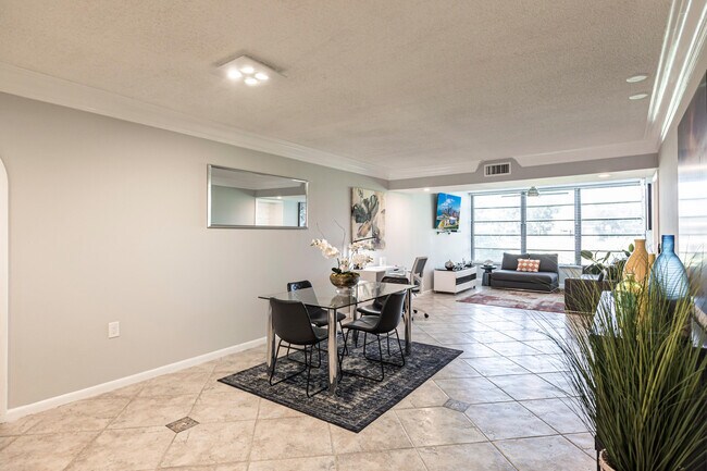 Building Photo - 3540 Whitehall Dr