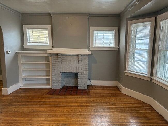 Building Photo - 93-95-95 Stratford Park