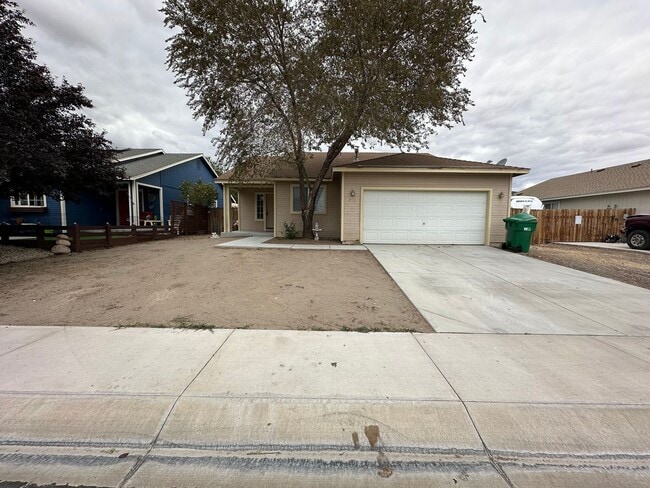 Primary Photo - 3 bdr, 2 ba home for rent in Fernley