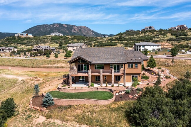 Building Photo - Beautiful Home in Forest Lakes