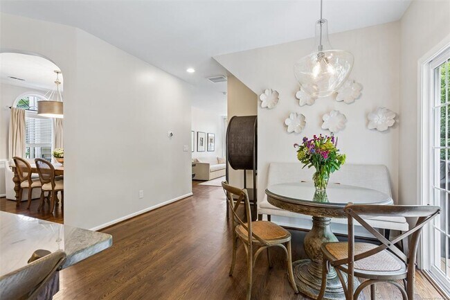 Building Photo - 112 Yardarm Ct