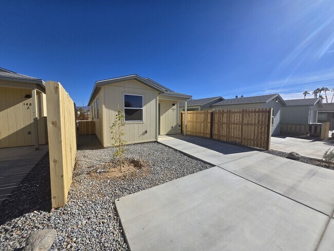 Building Photo - 1484 Tonto Dr