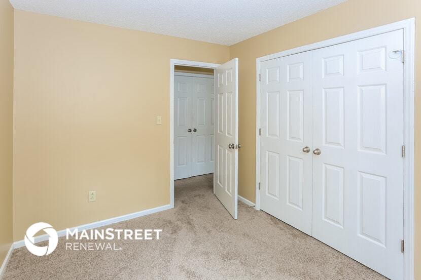 Building Photo - 4800 Farmview Dr