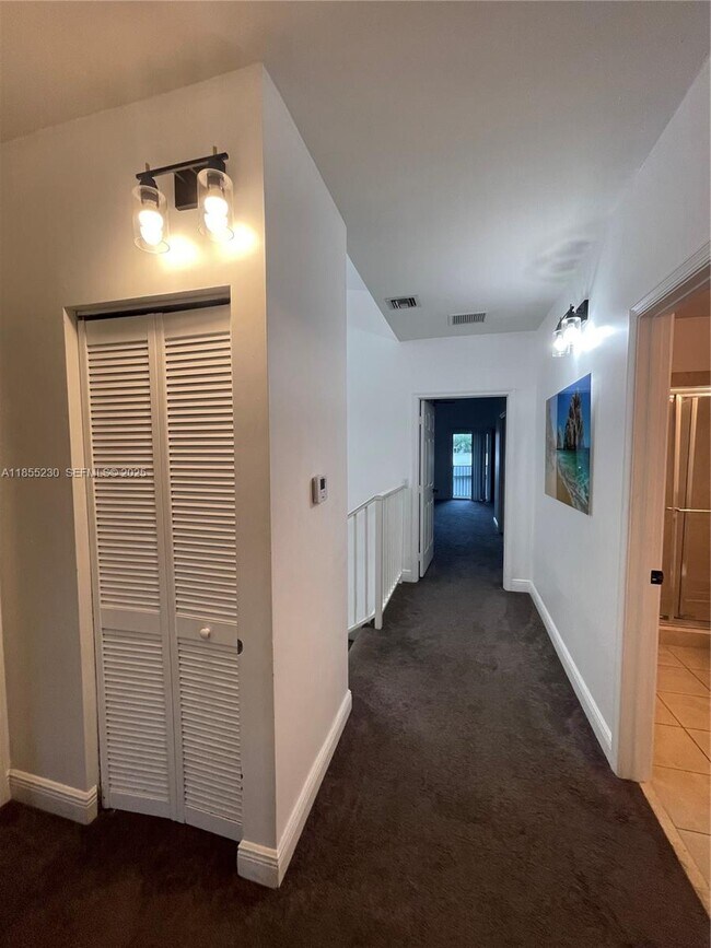 Building Photo - 3450 NW 17th Terrace