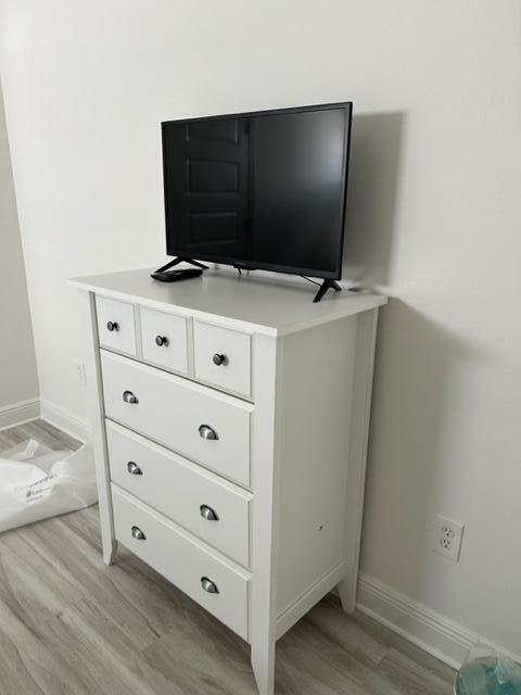 Building Photo - 303 Piper Cv