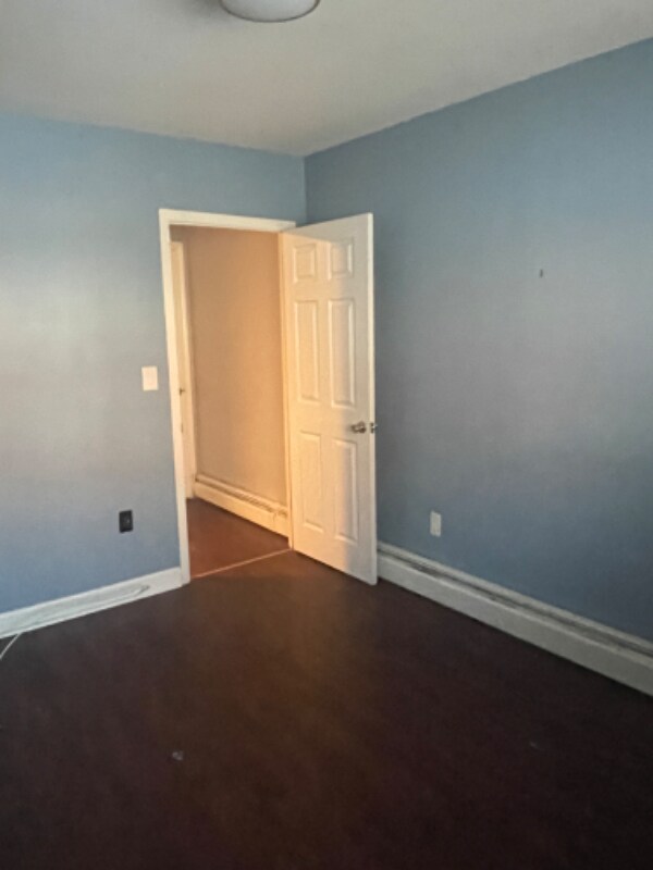 Building Photo - 726 Soundview Ave