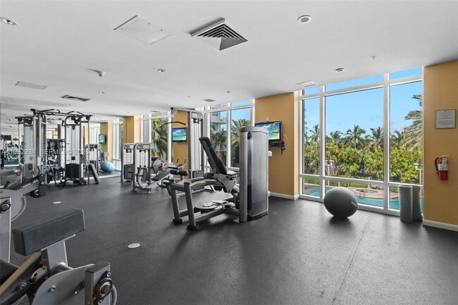 Building Photo - 1755 E Hallandale Beach Blvd