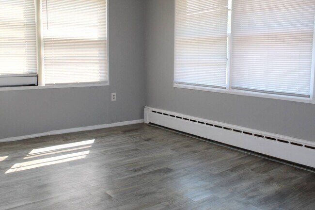 Building Photo - 137 N 4250th Rd