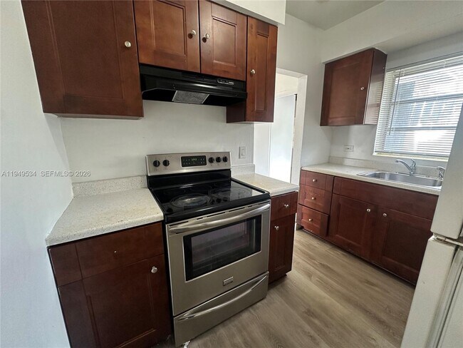 Building Photo - 11925 NW 3rd Ave