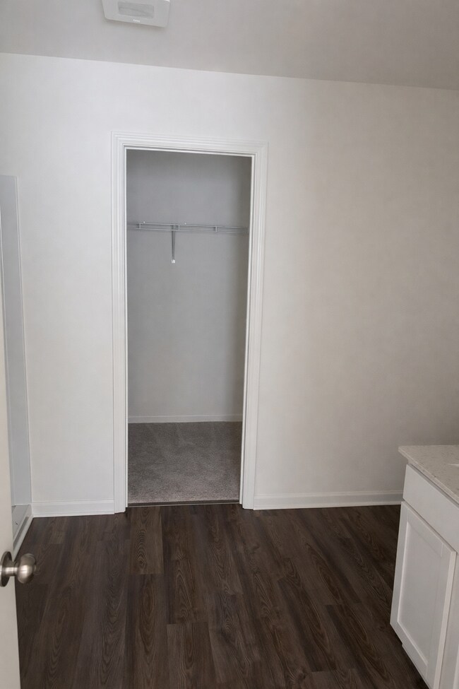 Building Photo - 516 Liberty Hall Dr