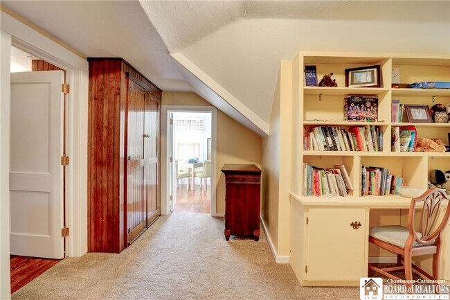 Building Photo - 47 Bentley Ave