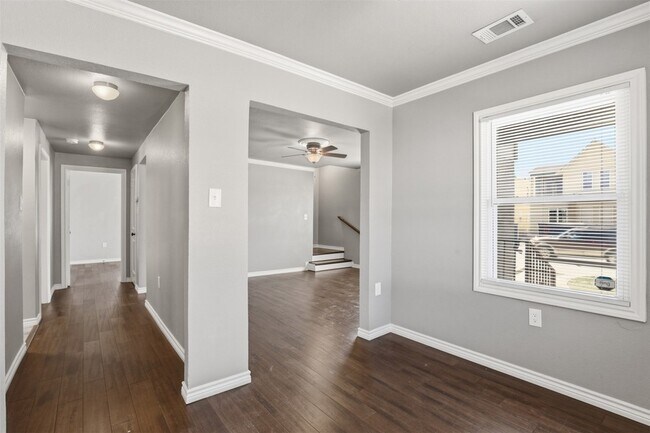 Building Photo - 3201 McCart Ave