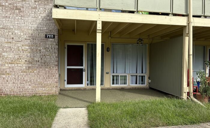 Building Photo - 7111 Donnell Pl