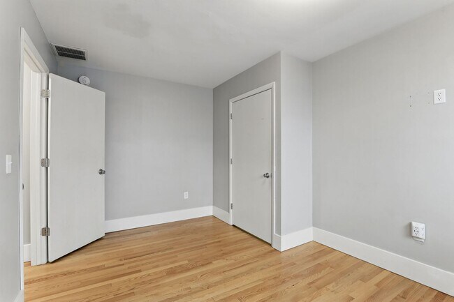 Building Photo - 1638 Marshall Ave