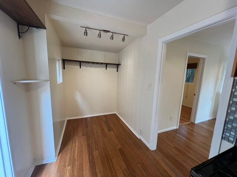 Building Photo - 2019 Cypress Ave