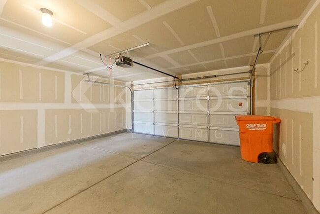 Building Photo - 3612 Koval Dr