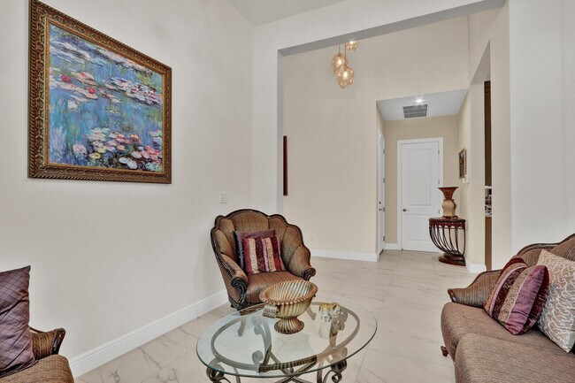 Building Photo - 9204 SW Arco Wy