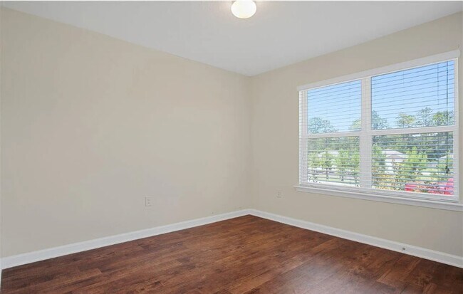 Building Photo - 10373 Shetland Dr