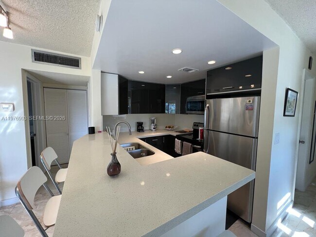 Building Photo - 1130 11th St