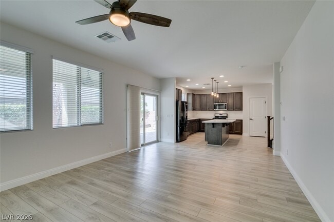 Building Photo - 6633 Autumn Breeze St