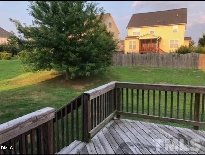 Building Photo - Room in House on Brintons Cottage St