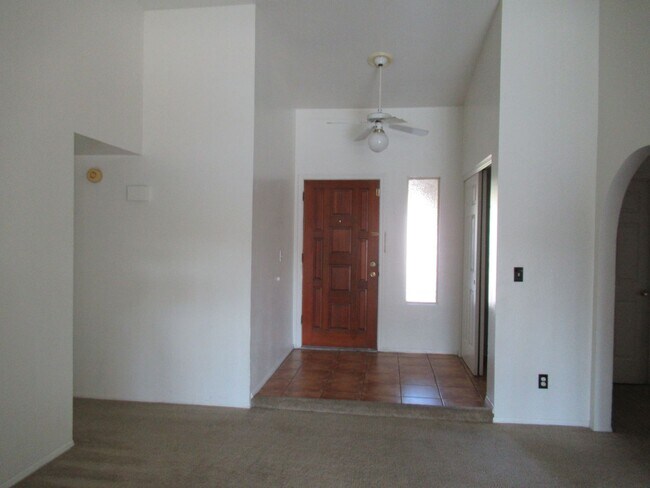 Building Photo - Spacious 4 Bedroom Home in Convenient Mesa...