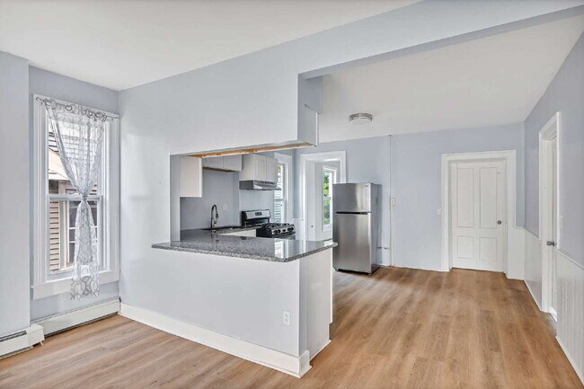 Building Photo - "Charming 3-Bed Oasis at 57 1/2 Saratoga Ave – Spacious 1250 Sq Ft in Waterford, NY!"