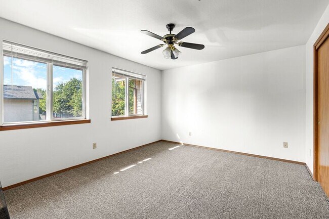Building Photo - 17462 SE 82nd Dr