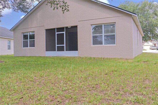 Building Photo - 558 Knollwood Dr
