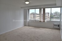 Building Photo - Five Regents - Studio w/ full kitchen, 1 p...