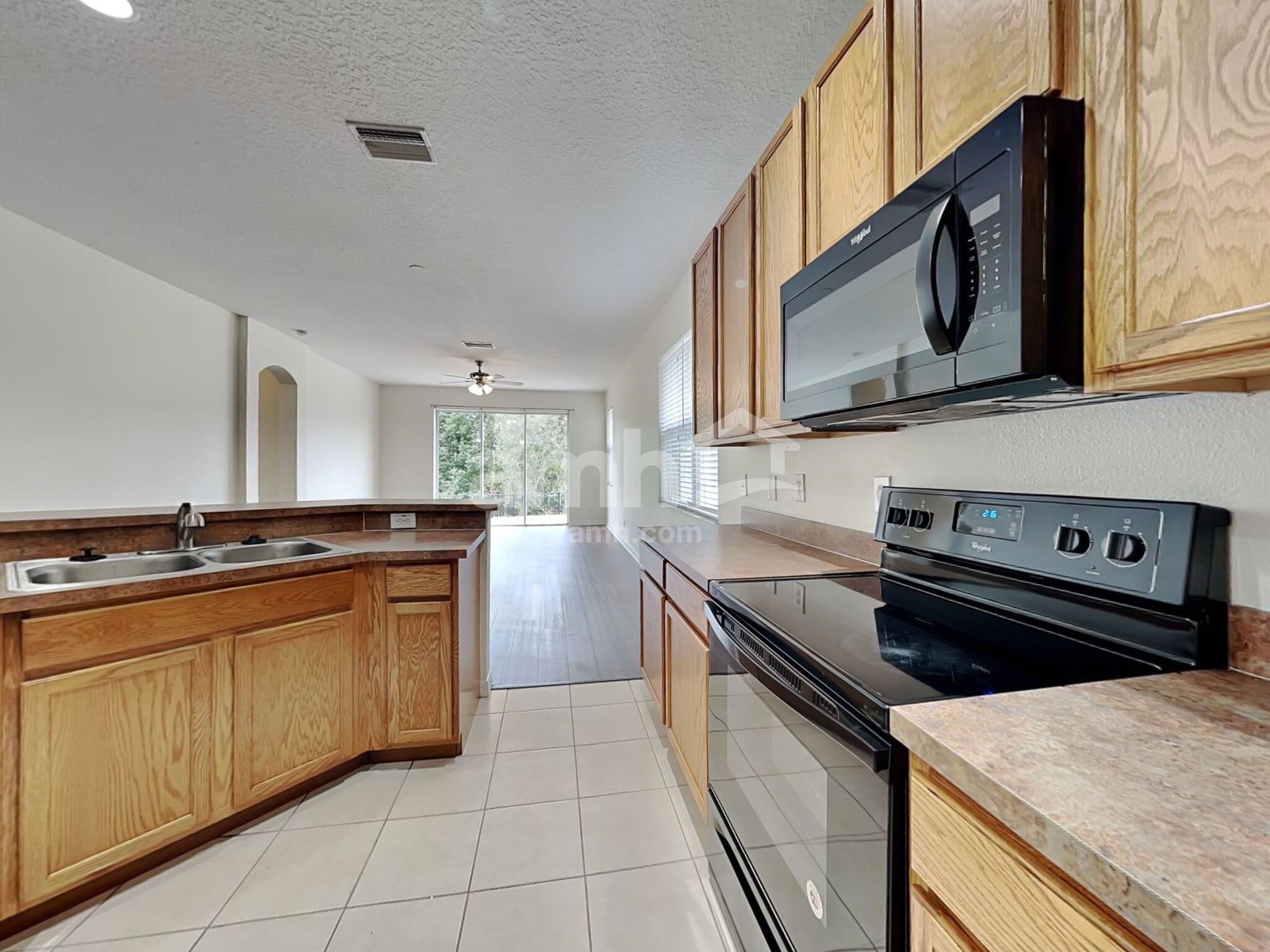 Building Photo - 11160 Creek Haven Dr