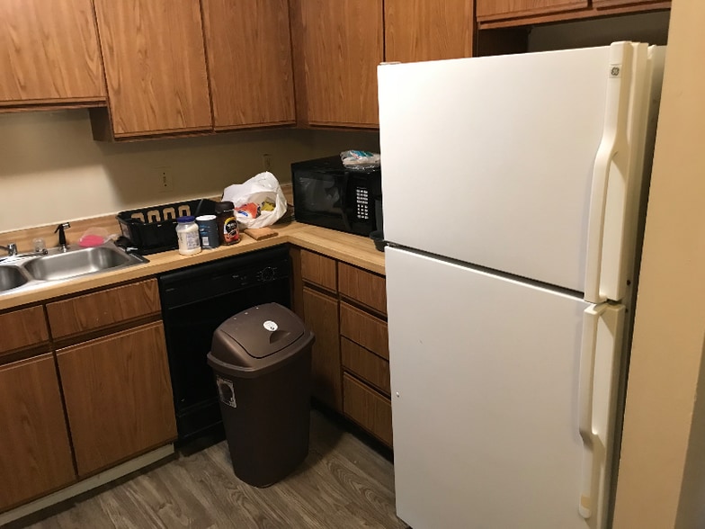 Building Photo - 320 Brown St St