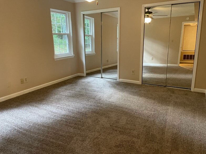 Primary Photo - 2044 Montreat Cir