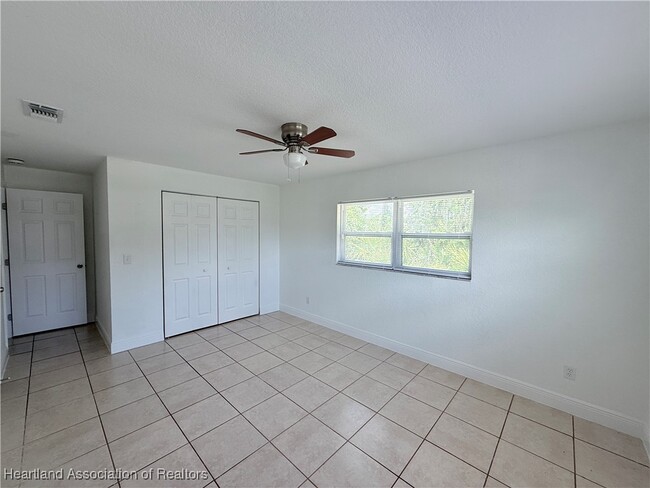 Building Photo - 944 Galaxy Ave