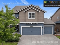 Building Photo - Modern Comfort Awaits You in This Puyallup...