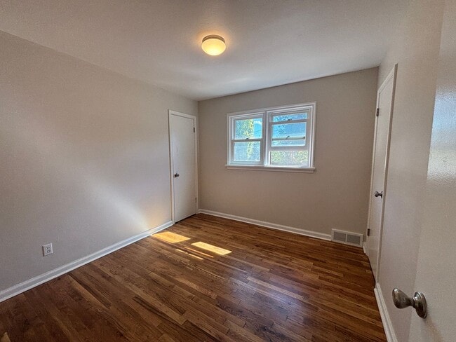 Building Photo - Spacious Four Bedroom Single Family Home
