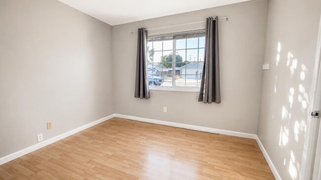 Building Photo - 2132 Forbes Ave