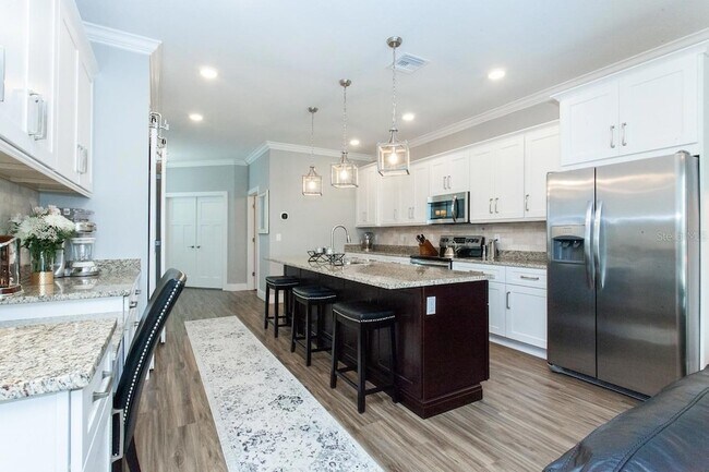 Building Photo - 1273 Savona Dr