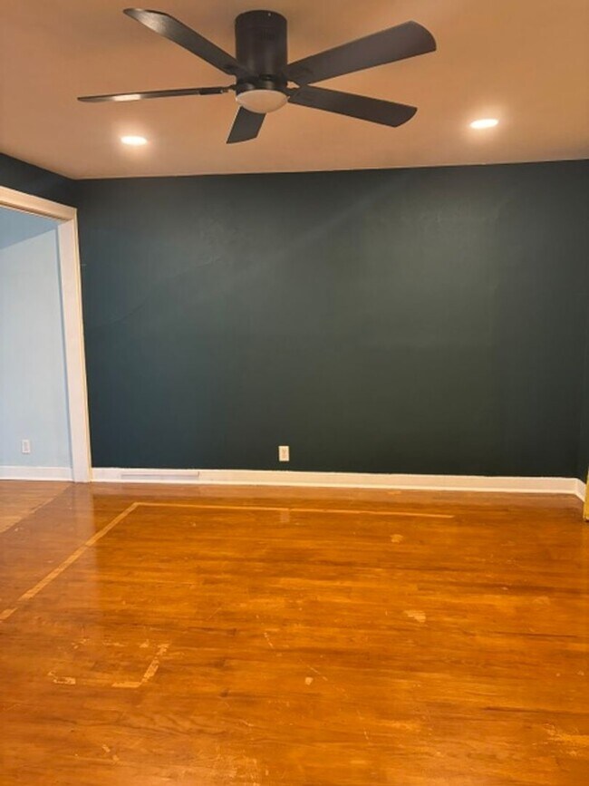 Building Photo - Rental Home