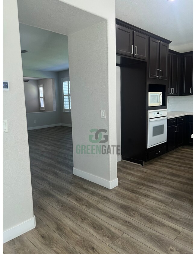 Building Photo - 4104 Retreat Ct