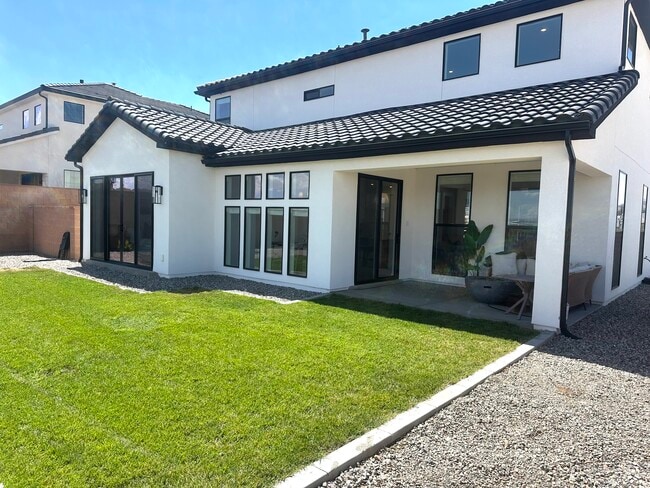 Building Photo - 655 S Lesina Hts Dr