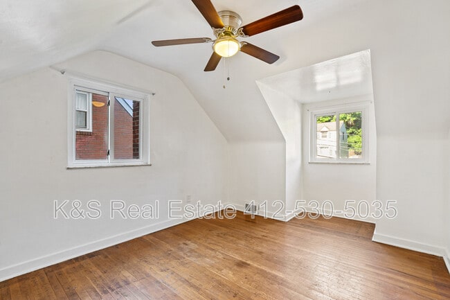 Building Photo - 823 Hartman St